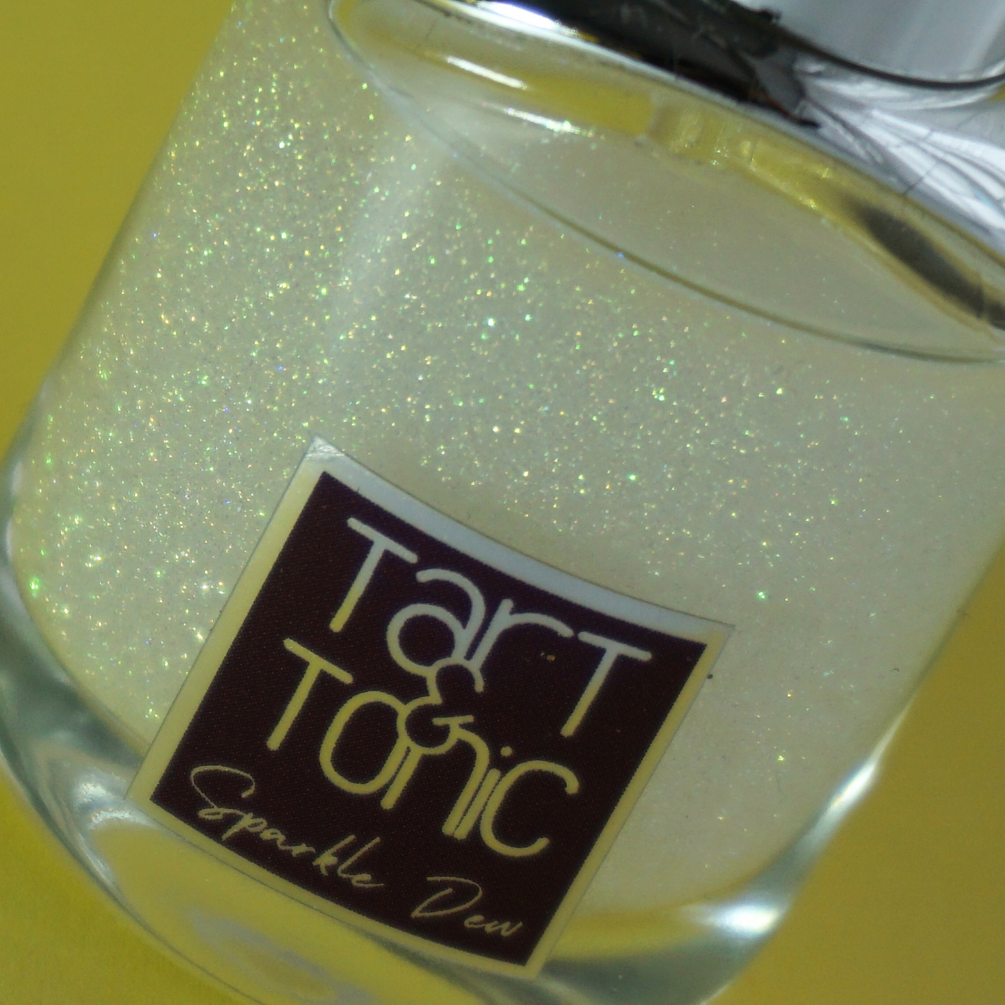 sparkly shimmer body oil, lightweight, non greasy, fast absorbing. Gifts for her